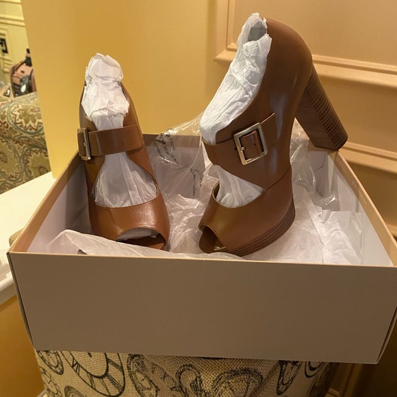 Meet your Posher, Inga - Picture 8 of 10